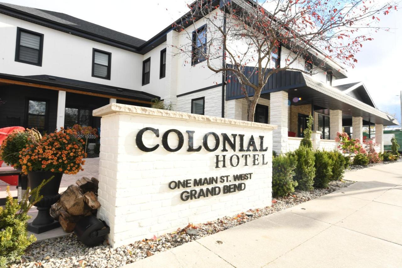 Colonial Hotel & Suites Grand Bend Exterior foto