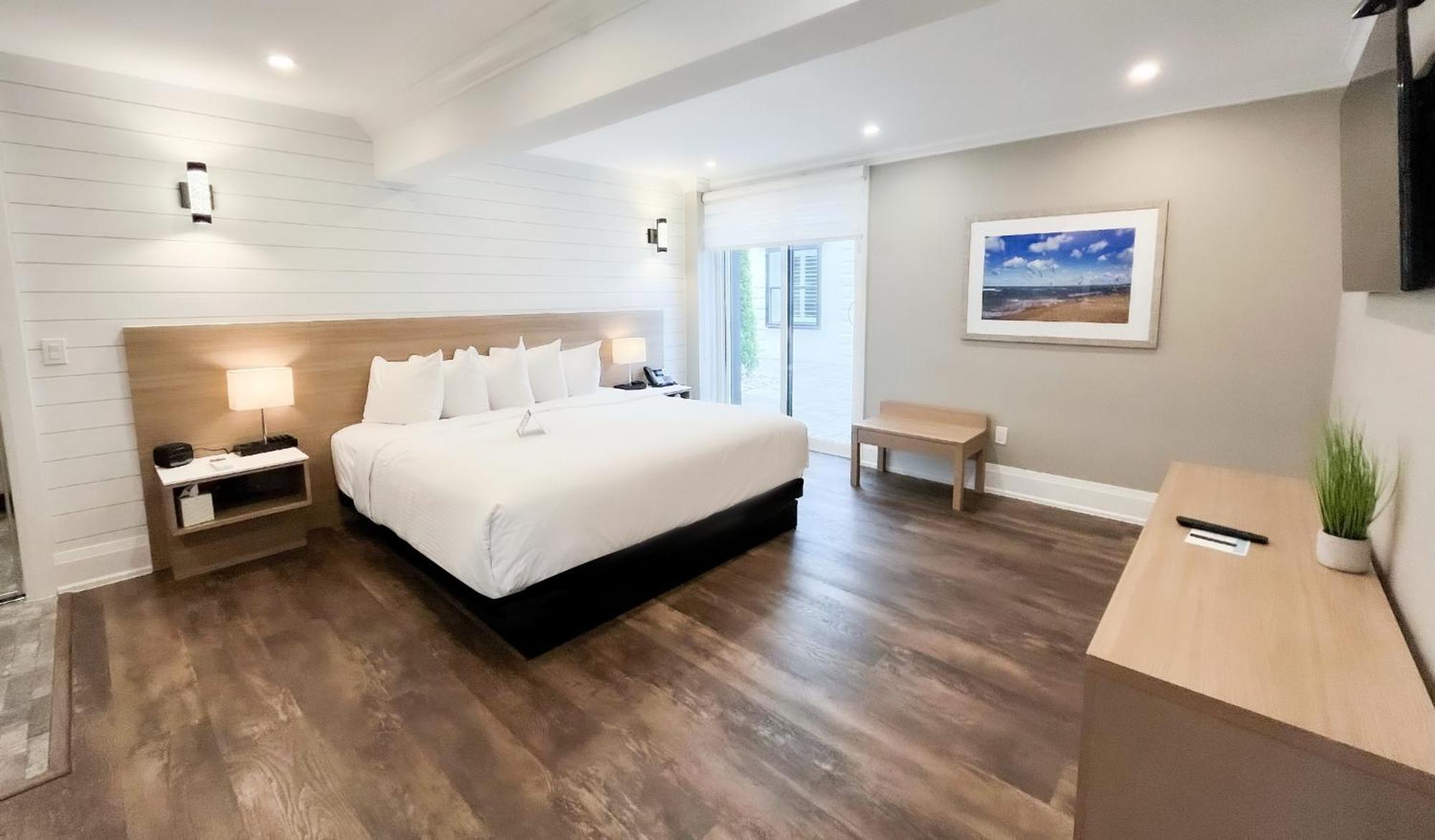 Colonial Hotel & Suites Grand Bend Exterior foto